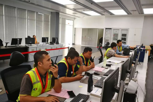 印尼为哈电国际承建火电项目机组安全运行竖大拇哥